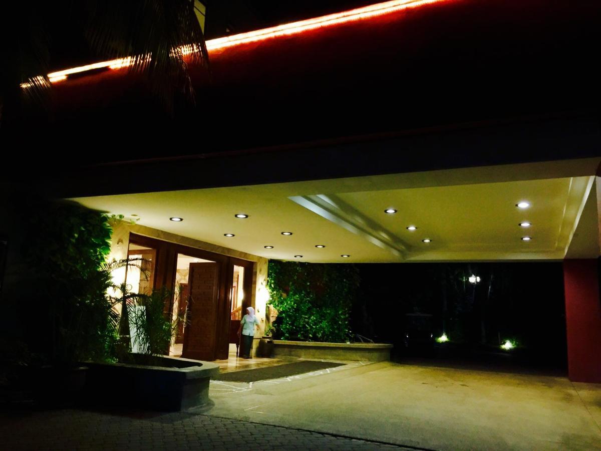 Langkawi Lagoon Ocean Resort パンタイ・サナング エクステリア 写真